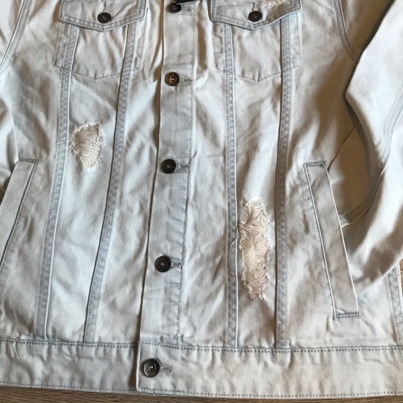 NWT Cotton On BOWIE Unisex Distressed Denim Jacket - Picture 13 of 16